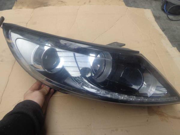 PHARE DROIT KIA SPORTAGE KIA SPORTAGE - Vue 1